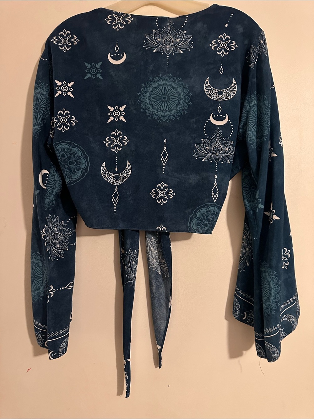 Lotus and Luna Cosmic Teal Daydreamer Top OSFM - Picture 2 of 2